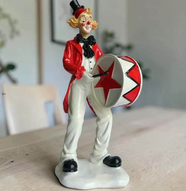 Clown & Royal Decor