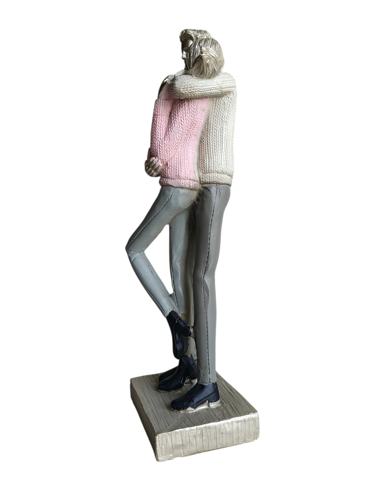 COUPLE-PNK: Pink Sweater Embrace