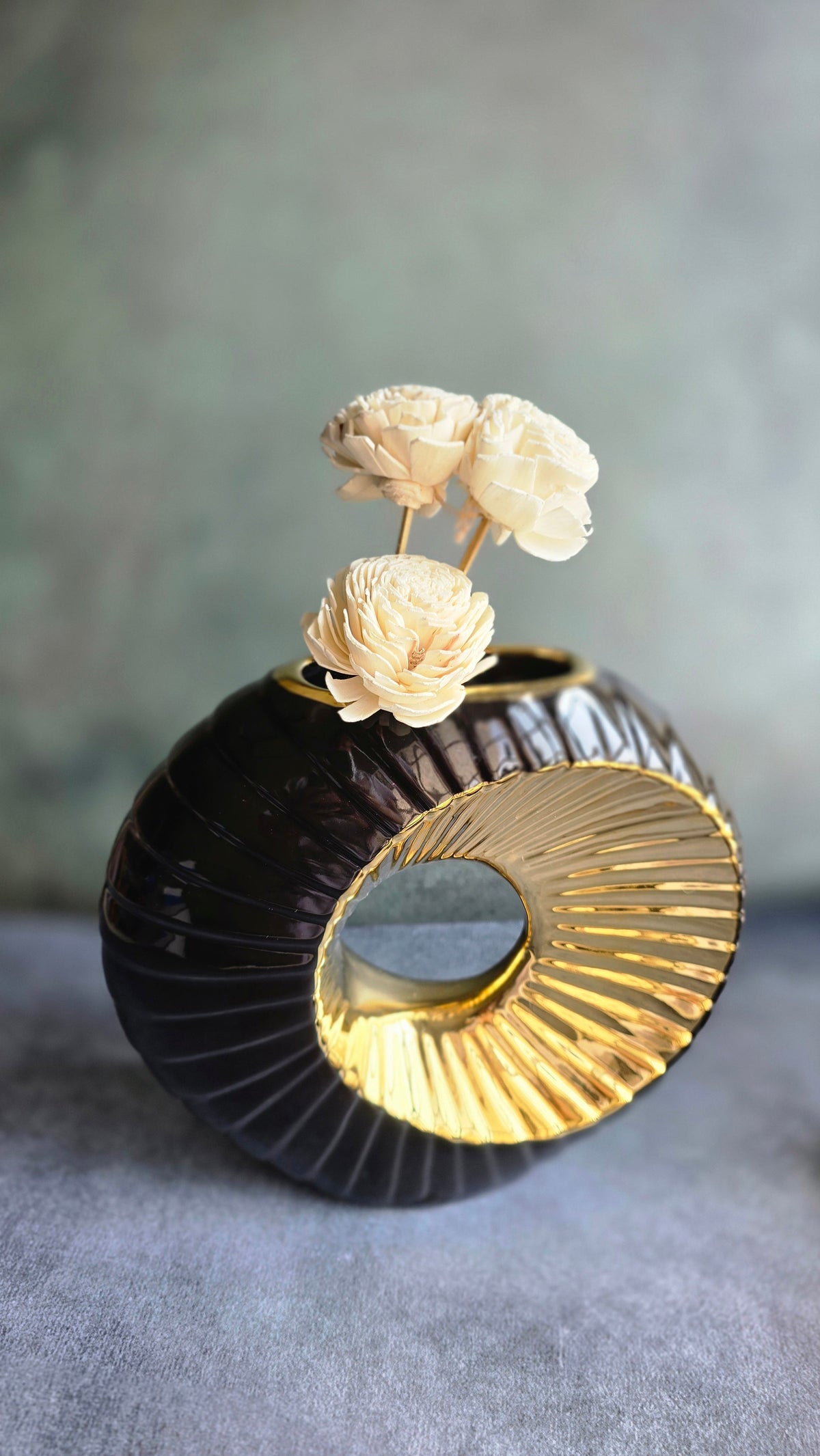 Black & Golden Ceramic Premium Circular Vase