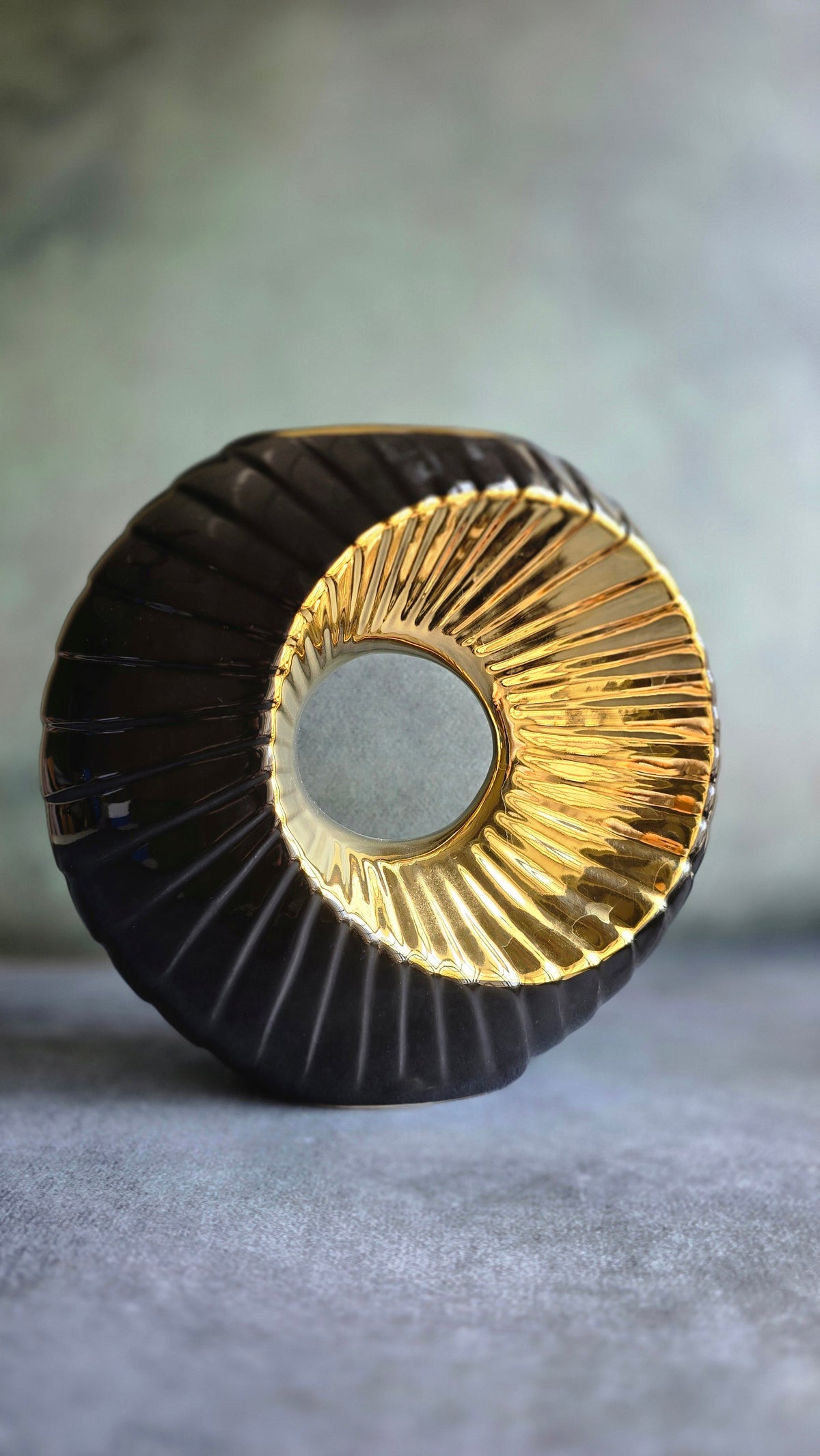 Black & Golden Ceramic Premium Circular Vase