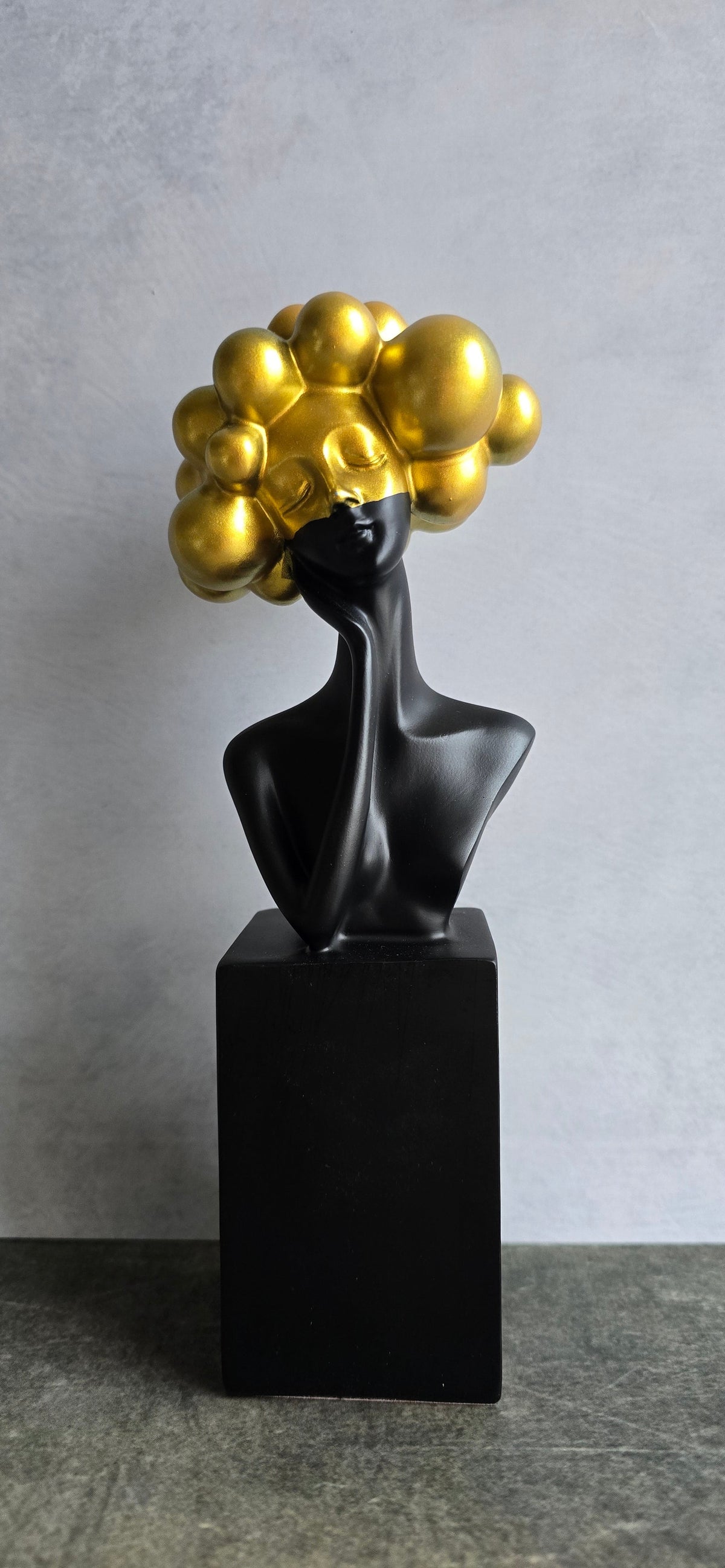 Black & Golden Polyresin Premium & Elegant Decor